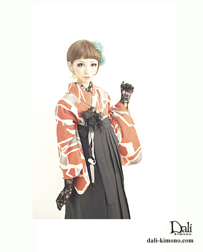 100711:ミミちゃん 髪飾り 卒業式 アンティーク着物 