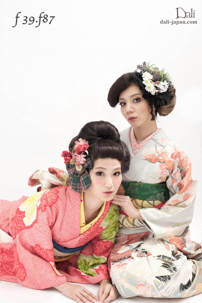 100806:青山香純 まとめ髪 髪飾り 振袖 成人式 シチュエーション アンティーク着物 